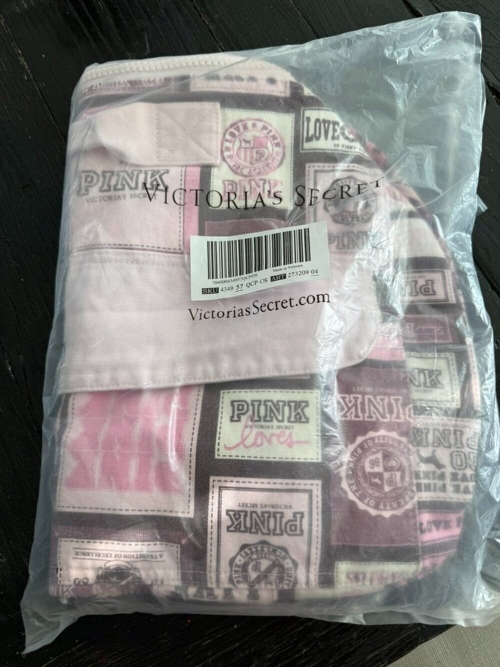 NWT Victoria's Secret PINK Friday Aug 2026 Blanket + Mini Dog Set